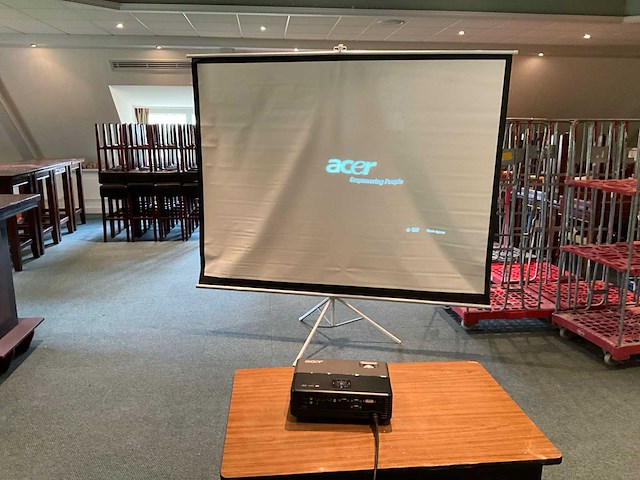 Acer dwx0714 beamer met scherm - afbeelding 1 van  5