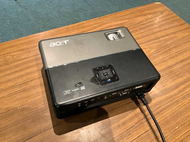 Acer dwx0714 beamer met scherm - afbeelding 3 van  5