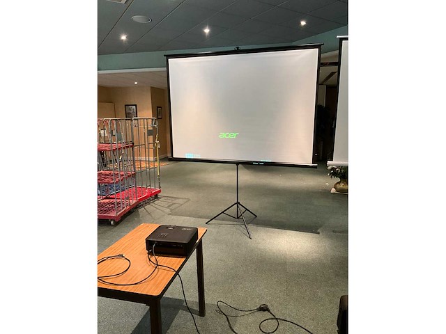 Acer dwx1842 beamer met scherm - afbeelding 2 van  5