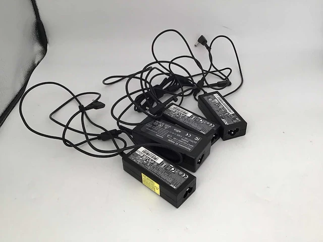 Acer laptop adapter computeronderdeel (4x) - afbeelding 1 van  5