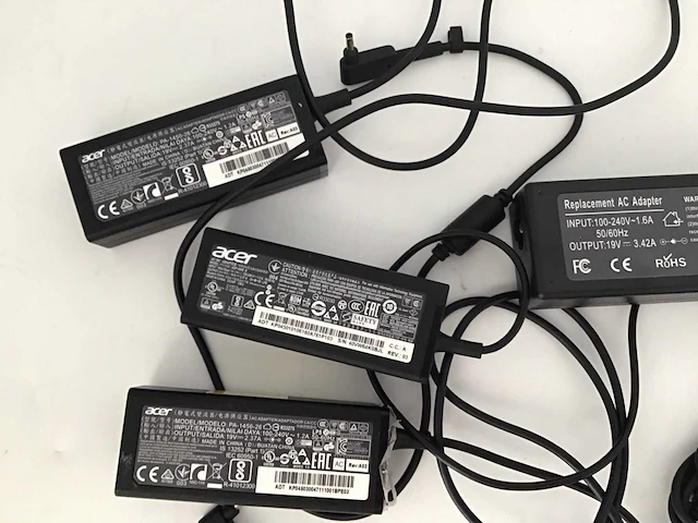 Acer laptop adapter computeronderdeel (4x) - afbeelding 4 van  5