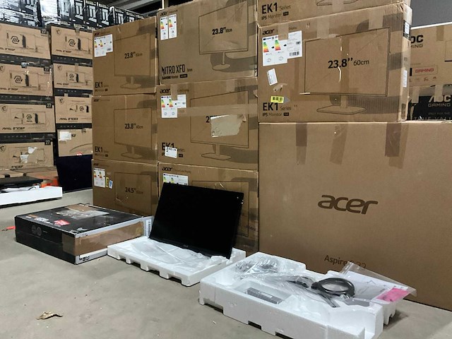 Acer monitor (10x) - afbeelding 1 van  6