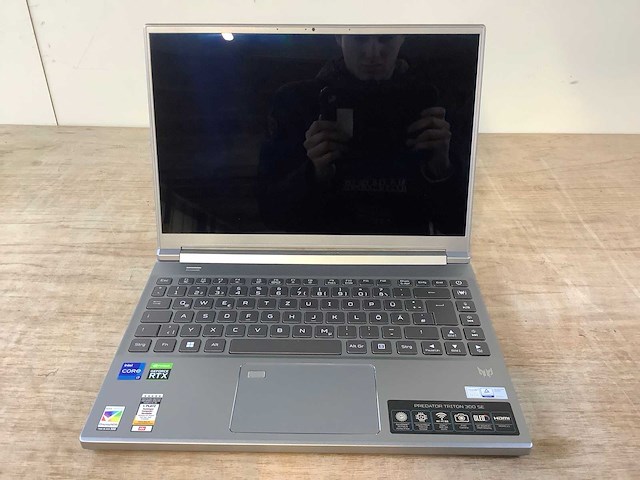 Acer predator titon 3000 laptop - afbeelding 1 van  9