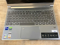 Acer predator titon 3000 laptop - afbeelding 5 van  9