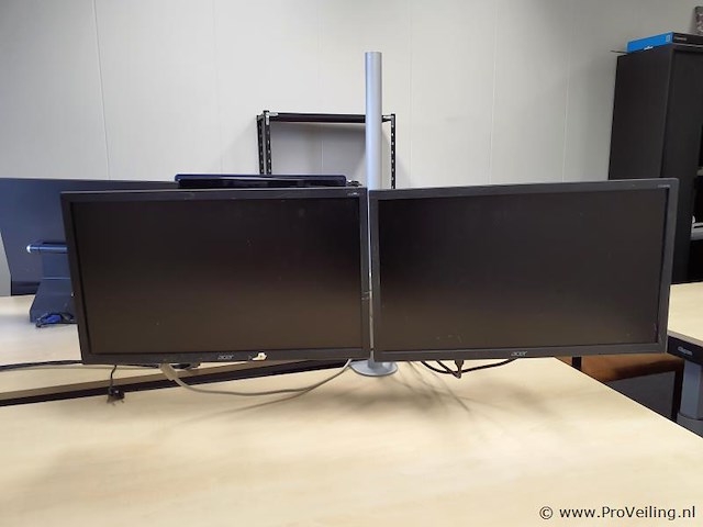 Acer v6 breedbeeld monitoren v226hql um.wv6ee.b04 (2 stuks) met statief en draagarmen - afbeelding 1 van  11