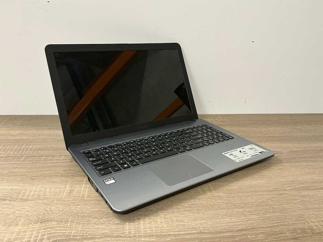 Acer x540y laptop - afbeelding 1 van  6