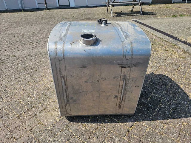 Acgb 787 - mercedes actros - brandstof tank - afbeelding 2 van  9