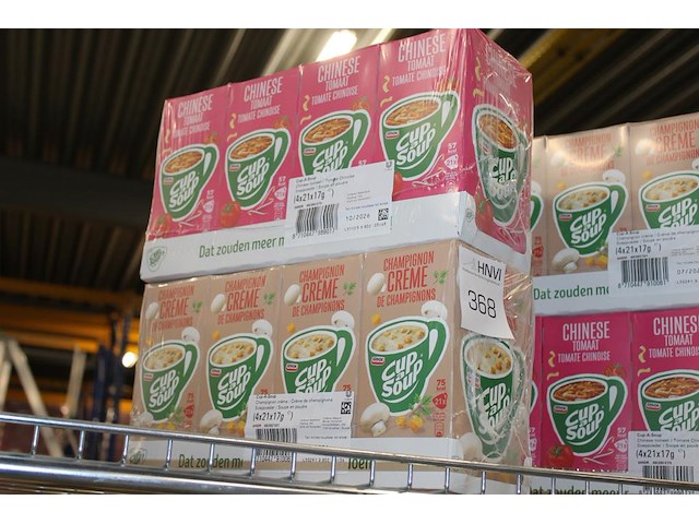 Acht dozen cup-a-soup champignon creme en chinese tomaat. - afbeelding 1 van  3