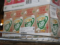 Acht dozen cup-a-soup champignon creme en chinese tomaat. - afbeelding 2 van  3