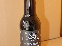 Acht dozen quadrupel whisky infused. totaal 192 flesjes. - afbeelding 2 van  3