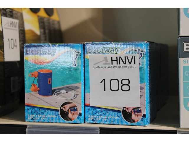 Acht draagbare usb-pompjes bestway. - afbeelding 1 van  2