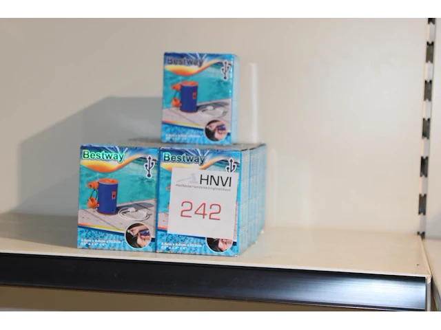 Acht draagbare usb-pompjes bestway. - afbeelding 1 van  2