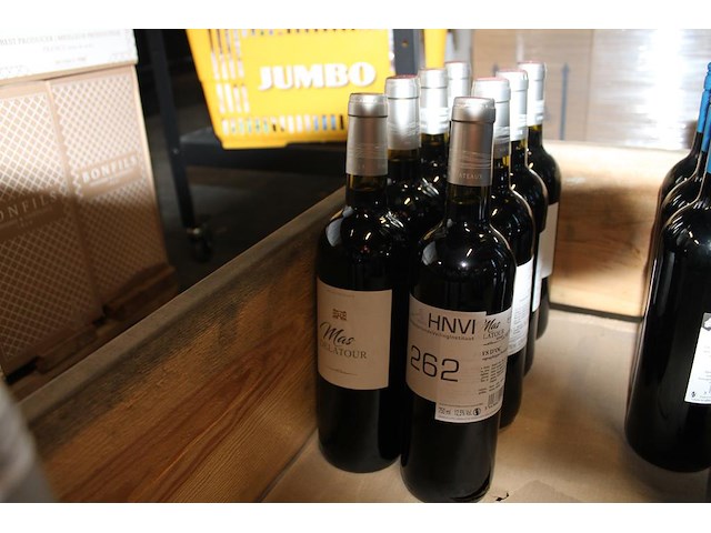 Acht flessen rode wijn mas delatour pays d'oc. - afbeelding 1 van  2