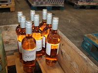 Acht flessen rose wijn mas delatour pays d'oc. - afbeelding 2 van  3