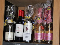 Acht flessen wijn in cadeauverpakking w.o. 3 x alcohol vrij. - afbeelding 3 van  4