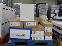 Acht omdozen snoepgoed haribo en maoam w.o. starmix, balla red, suikerruiten en tangfastics. 188 zakjes. - afbeelding 1 van  4