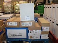 Acht omdozen snoepgoed haribo en maoam w.o. starmix, balla red, suikerruiten en tangfastics. 188 zakjes. - afbeelding 1 van  3