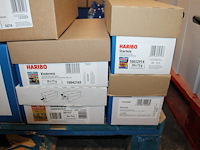 Acht omdozen snoepgoed haribo en maoam w.o. starmix, balla red, suikerruiten en tangfastics. 188 zakjes. - afbeelding 3 van  3