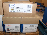 Acht omdozen snoepgoed haribo en maoam w.o. starmix, balla red, suikerruiten en tangfastics. 188 zakjes. - afbeelding 4 van  4