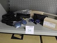 Acht veiligheidsbrillen in diverse uitvoeringen. - afbeelding 1 van  3