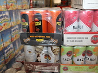 Acht verpakkingen mixdranken w.o. bacardi, malibu, passoa en captain morgan. tht vnl. 2026. totaal 108 blik... - afbeelding 4 van  4