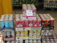 Acht verpakkingen mixdranken w.o. bacardi, malibu, passoa en captain morgan. tht vnl. 2026. totaal 108 blik... - afbeelding 1 van  2