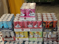 Acht verpakkingen mixdranken w.o. bacardi, malibu, passoa en captain morgan. tht vnl. 2026. totaal 108 blik... - afbeelding 1 van  2