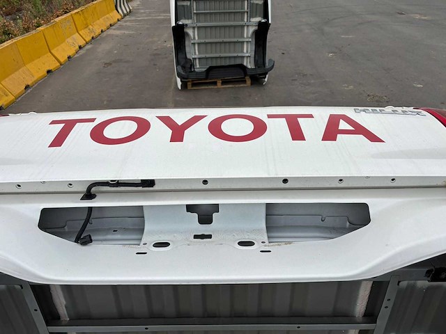 Achterbak toyota hilux - afbeelding 6 van  6