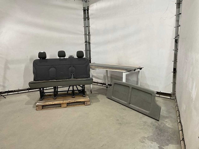 Achterbank - afbeelding 1 van  5