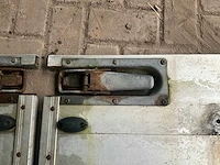 Achterklep vrachtwagen - afbeelding 11 van  14