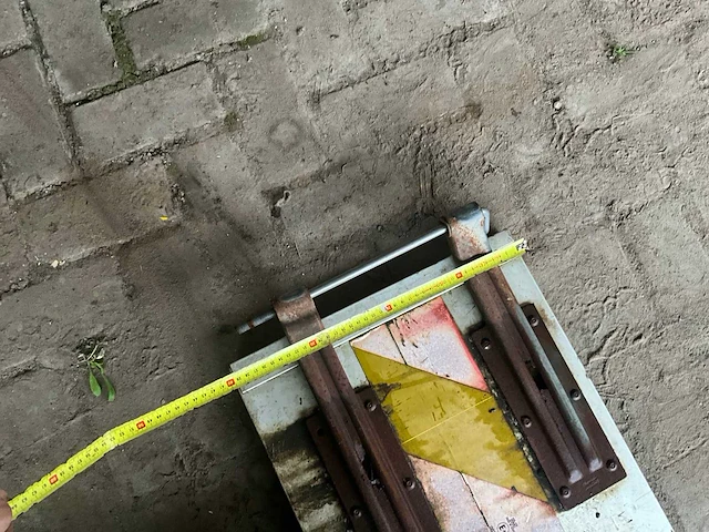 Achterklep vrachtwagen - afbeelding 14 van  14