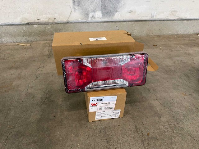Achterlicht paar (links/rechts) voor iveco daily 2006 – type 2815925 - afbeelding 1 van  3
