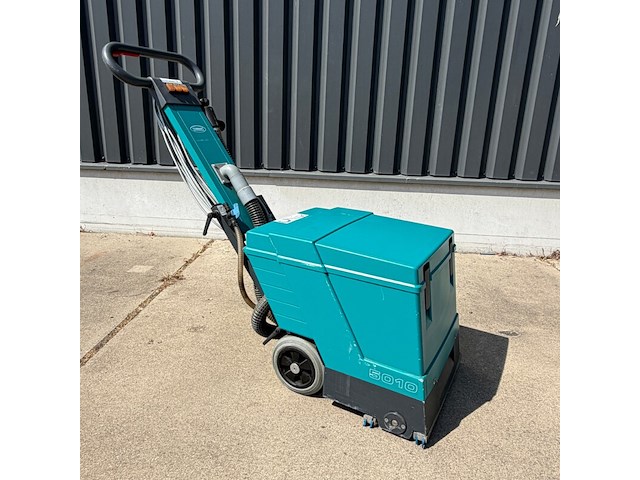 Achterloop schrob- zuigmachine, tennant, 5010, groen, urenstand 82,3 uur, kabel 220v - afbeelding 3 van  7