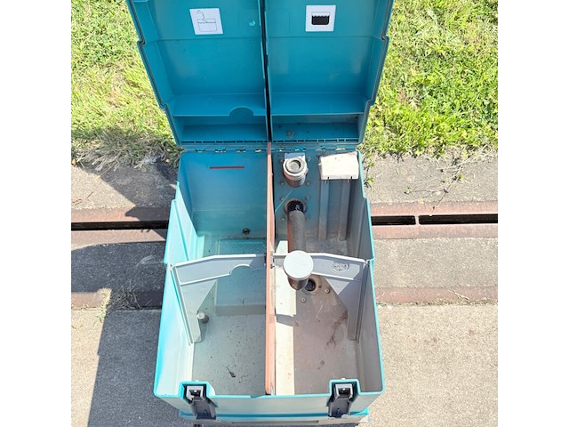 Achterloop schrob- zuigmachine, tennant, 5010, groen, urenstand 82,3 uur, kabel 220v - afbeelding 7 van  7
