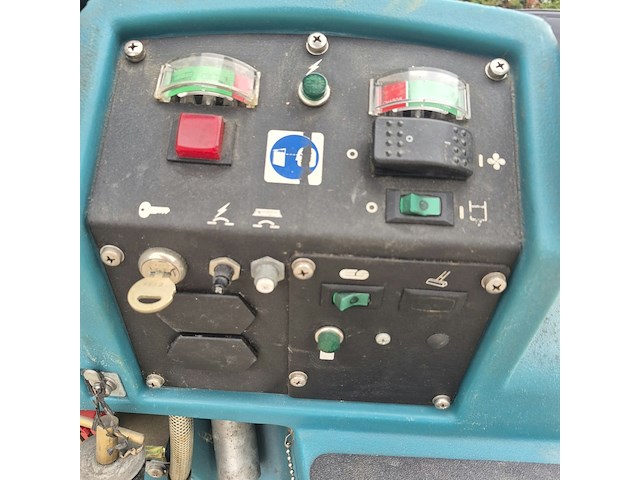 Achterloop schrob- zuigmachine, tennant, 5100, groen - afbeelding 6 van  6