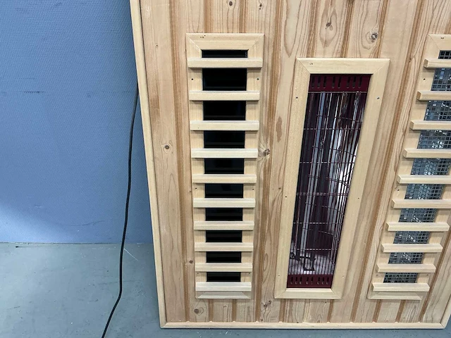 Achterwand infrarood sauna 143,5 x 103,5 cm - afbeelding 9 van  10