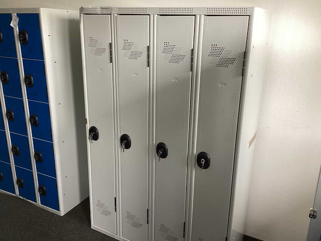 Acial lockerkast 4 deuren - afbeelding 2 van  7