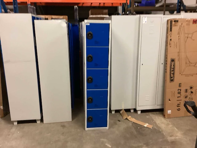 Acial lockerkast - afbeelding 1 van  4