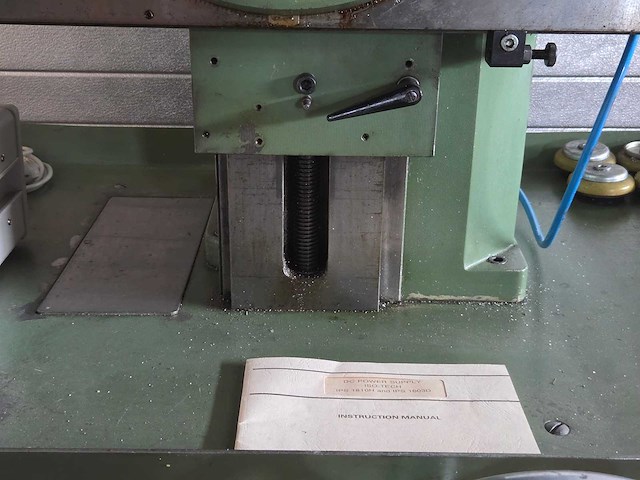 Aciera - 1983 - f3 - gereedschapsfreesmachine - afbeelding 2 van  24