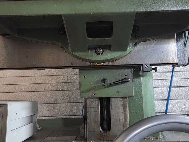 Aciera - 1983 - f3 - gereedschapsfreesmachine - afbeelding 16 van  24