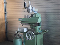 Aciera - 1983 - f3 - gereedschapsfreesmachine - afbeelding 12 van  24