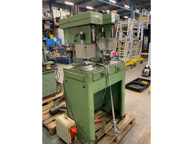 Aciera 2-rijigge tafelboormachine - afbeelding 5 van  14