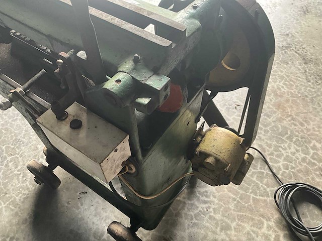 Aciera mechanische metaalzaag - power hacksaw - werkend - afbeelding 3 van  11