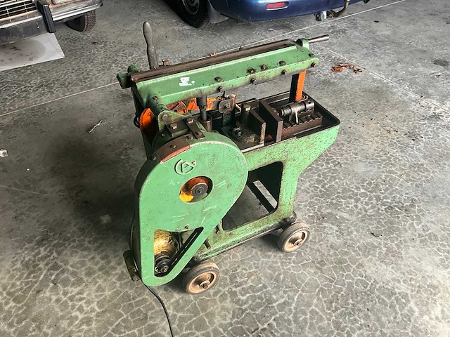 Aciera mechanische metaalzaag - power hacksaw - werkend - afbeelding 4 van  11