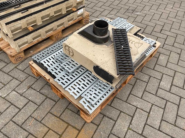 Aco drain multiline rinne v100 afvoergoten (11x) - afbeelding 6 van  7