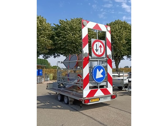 Actiewagen, verdegro, vd2 met diverse verkeersborden, 2005 - afbeelding 15 van  20