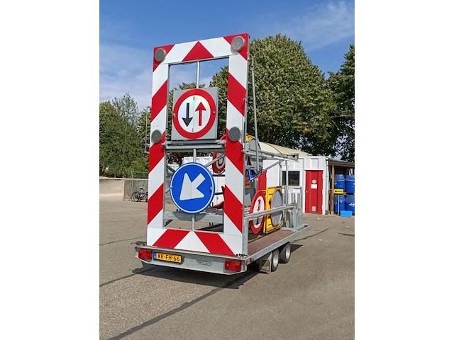Actiewagen, verdegro, vd2 met diverse verkeersborden, 2005 - afbeelding 16 van  20