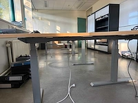 Actiforce hoekbureau (electrisch in hoogte verstelbaar) - afbeelding 5 van  7