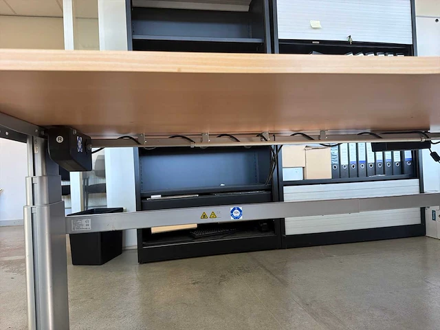 Actiforce hoekbureau (electrisch in hoogte verstelbaar) - afbeelding 4 van  6