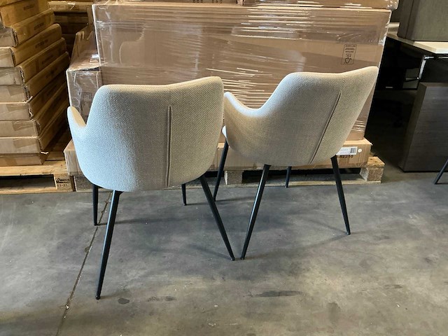Actona eetkamerstoelen met armleuning zithoogte 47cm (2x) - afbeelding 1 van  3